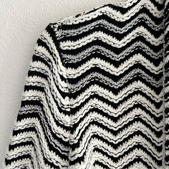Chicos Geometric Metallic Open Front Knit Cardigan Size Medium - Picture 4 of 7